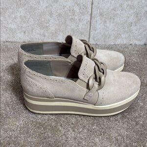 Dolce Vita Elegant Beige Platform Loafers